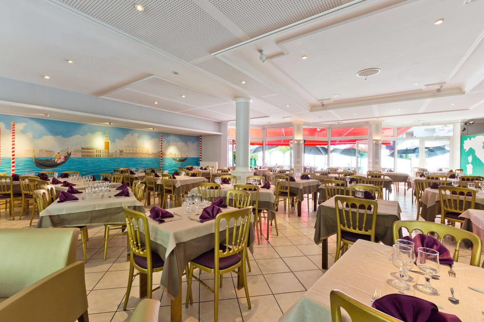 Hotel Novel Restaurant La Mamma Annecy Buitenkant foto
