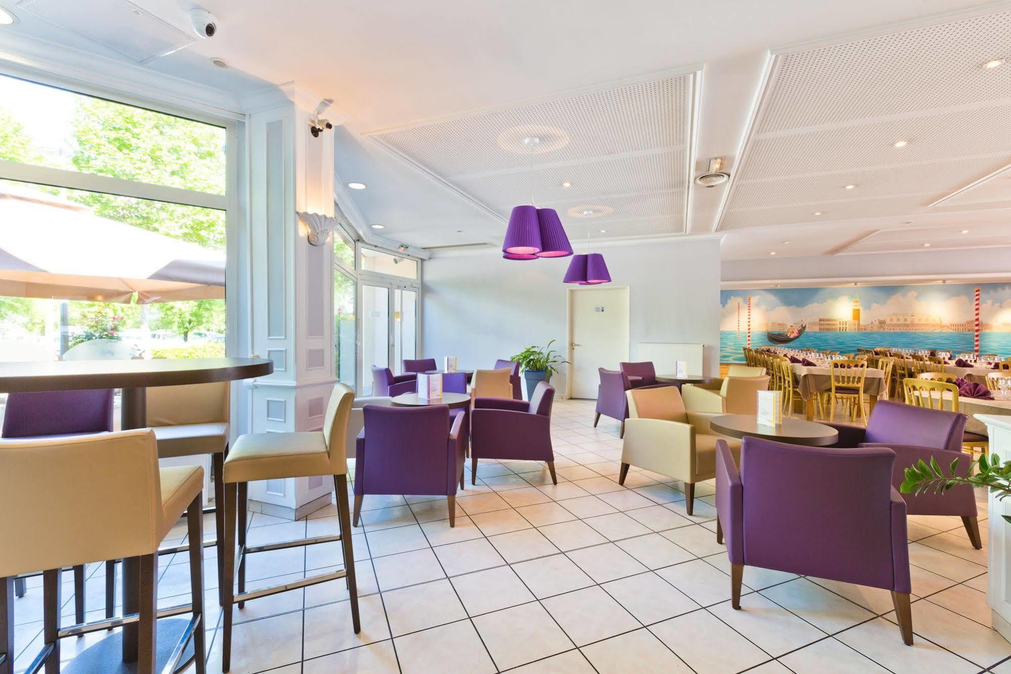 Hotel Novel Restaurant La Mamma Annecy Buitenkant foto